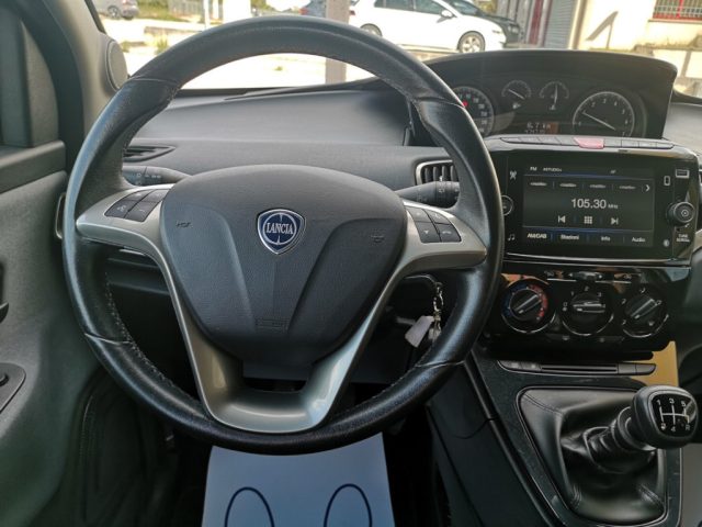 LANCIA Ypsilon usata, con Autoradio digitale