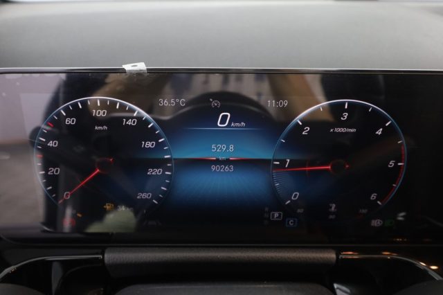 MERCEDES-BENZ CLA usata 6
