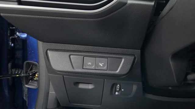 DACIA Sandero usata, con Touch screen
