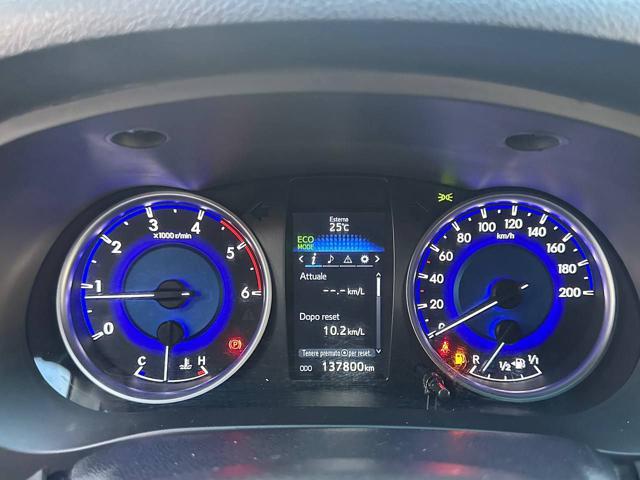 TOYOTA Hilux usata, con USB