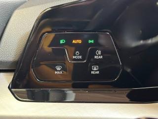 VOLKSWAGEN Golf usata, con Isofix