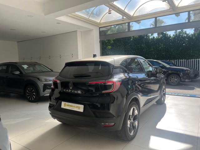 RENAULT Captur usata, con Sistema di navigazione