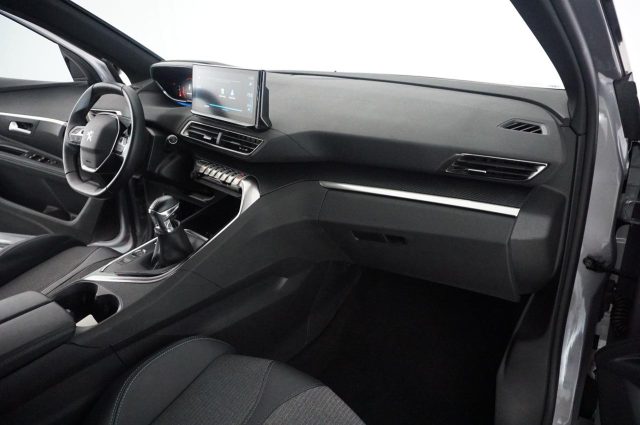 PEUGEOT 3008 usata, con Autoradio digitale