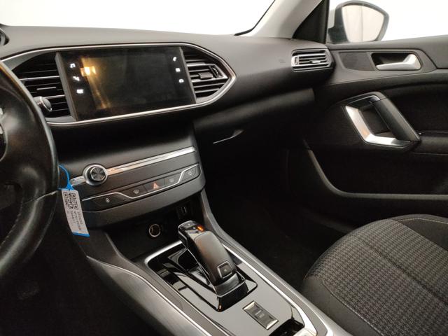 PEUGEOT 308 usata, con Fendinebbia