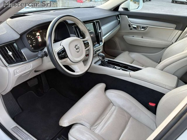 VOLVO V90 Cross Country usata, con Boardcomputer