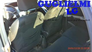 TOYOTA Yaris usata, con Specchietti laterali elettrici