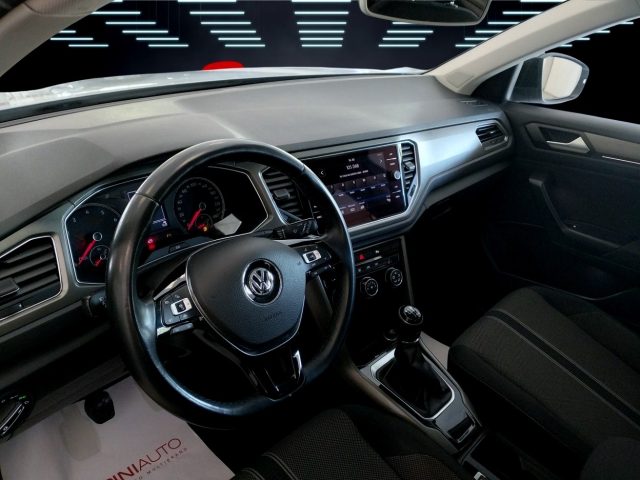 VOLKSWAGEN T-Roc usata 12