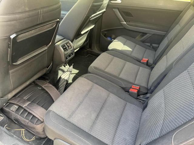 VOLKSWAGEN Touran usata 17