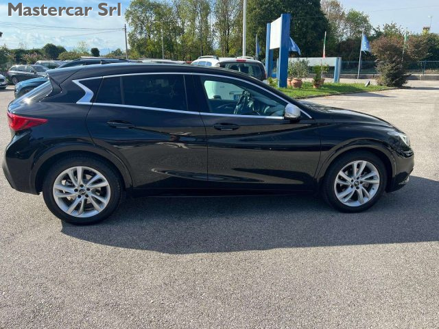 INFINITI Q30 usata 5
