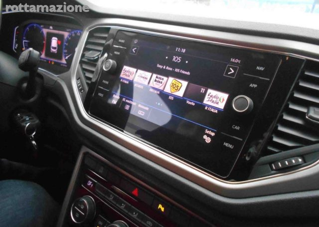VOLKSWAGEN T-Roc usata, con Volante in pelle