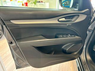 ALFA ROMEO Stelvio usata, con Cerchi in lega