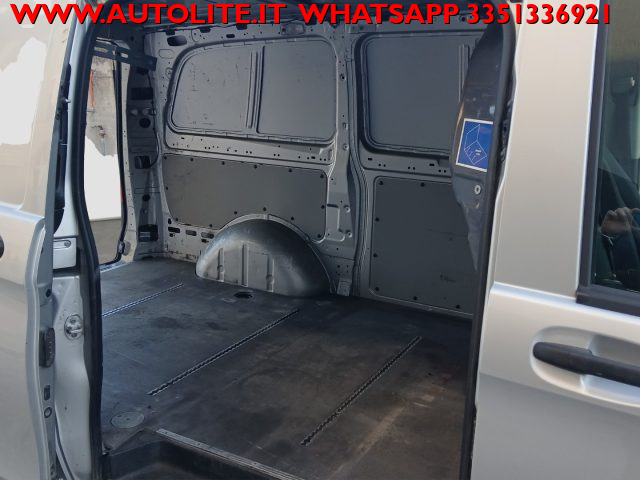 MERCEDES-BENZ Vito usata, con Sensore di luce
