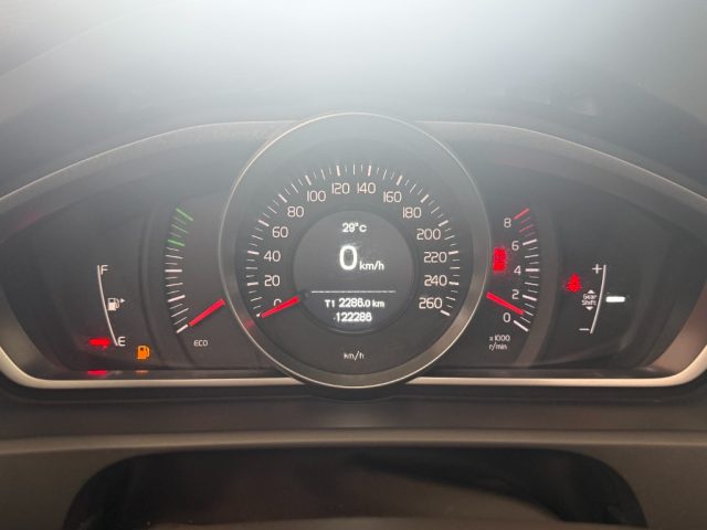 VOLVO V40 usata 11