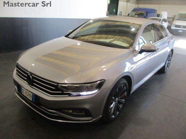VOLKSWAGEN Passat usata, con Airbag laterali