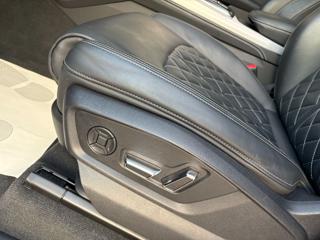 AUDI Q8 usata, con Sensori di parcheggio posteriori