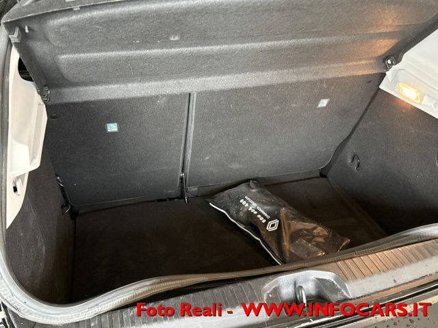 RENAULT Clio usata, con Volante multifunzione