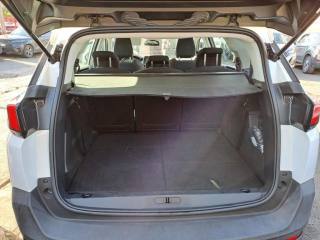 PEUGEOT 5008 usata, con Bluetooth