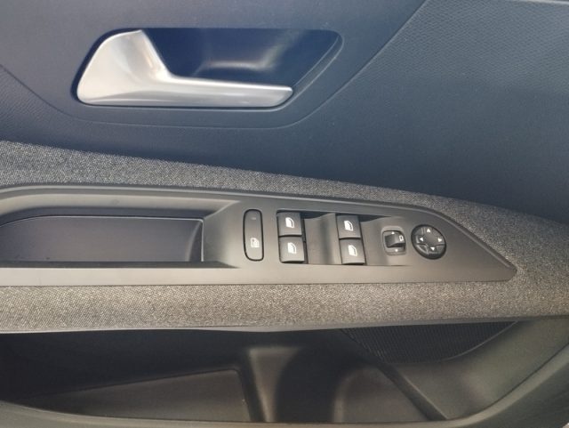 PEUGEOT 3008 usata, con Bluetooth