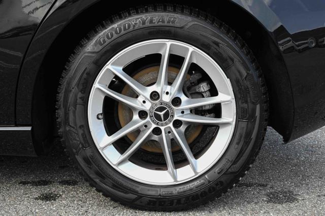 MERCEDES-BENZ A 180 usata, con Controllo automatico clima