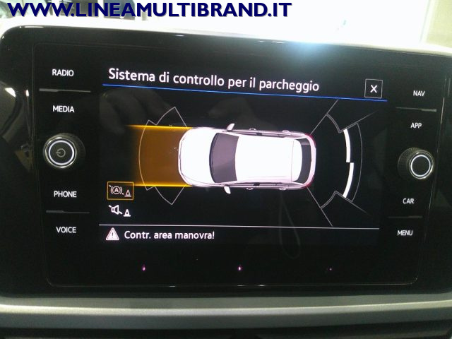 VOLKSWAGEN T-Roc usata, con USB
