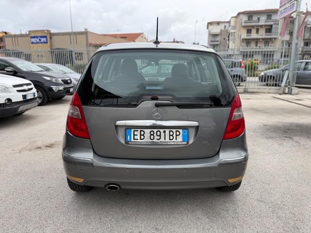 MERCEDES-BENZ A 180 usata, con Autoradio