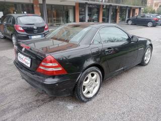 MERCEDES-BENZ CLK 200 usata, con Airbag