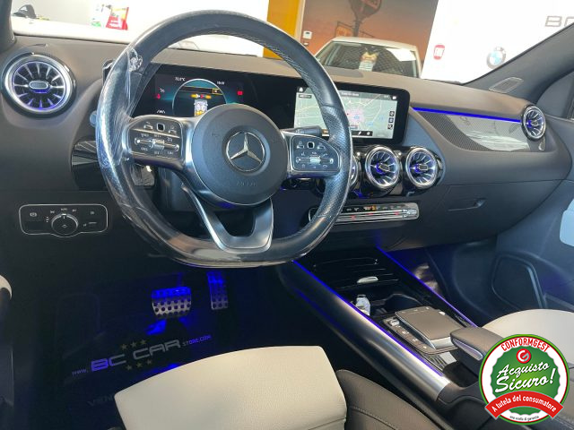 MERCEDES-BENZ GLA 200 usata, con Park Distance Control
