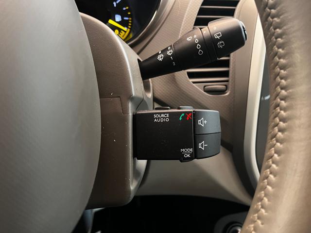 RENAULT Captur usata, con Autoradio