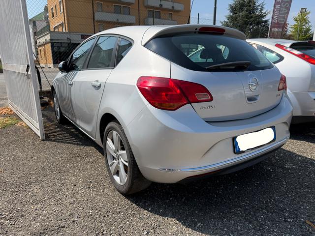 OPEL Astra usata, con Autoradio