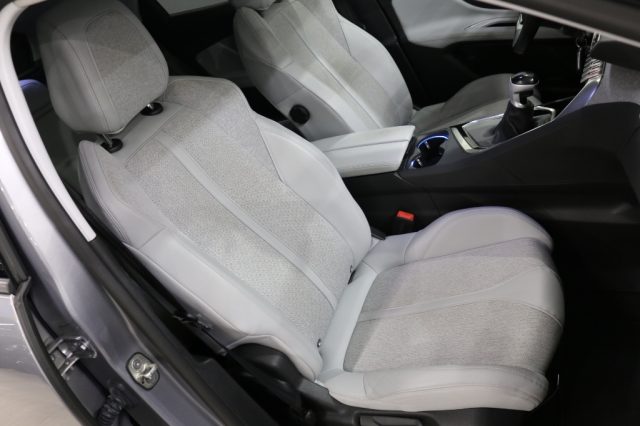 PEUGEOT 3008 usata, con Bluetooth