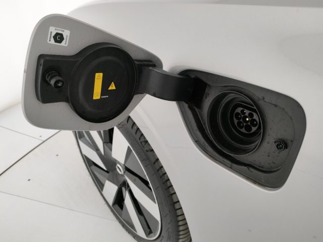VOLVO V60 usata, con Portellone posteriore elettrico