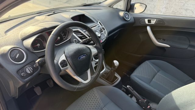 FORD Fiesta usata, con ESP