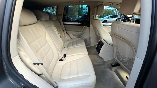 VOLKSWAGEN Touareg usata, con Regolazione elettrica sedili