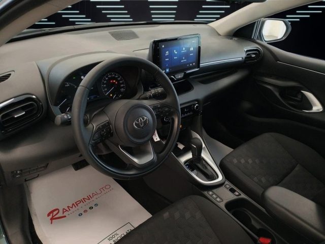 TOYOTA Yaris usata 13
