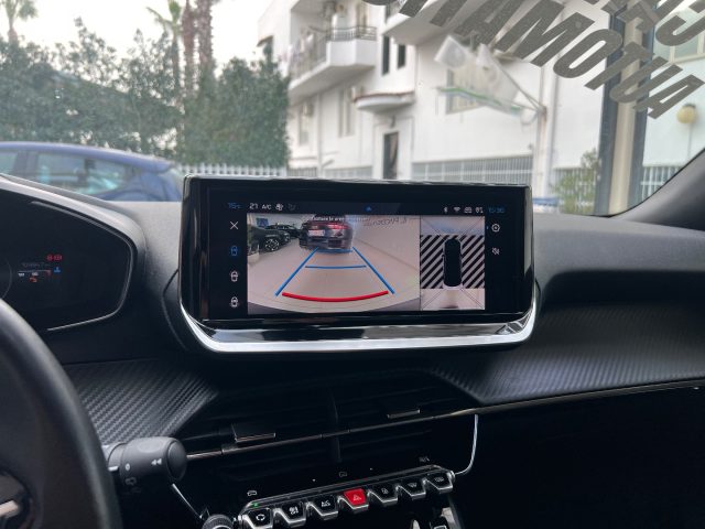 PEUGEOT 2008 usata, con Sistema di navigazione