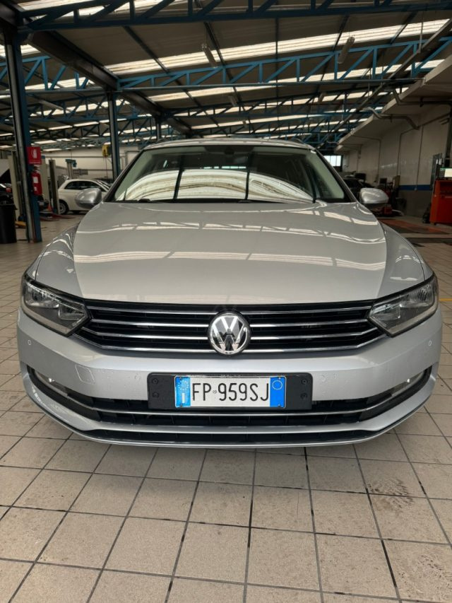 VOLKSWAGEN Passat Variant usata, con ABS