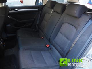 VOLKSWAGEN Passat Variant usata, con Cerchi in lega