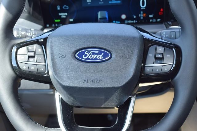 FORD Tourneo Custom usata, con Controllo trazione