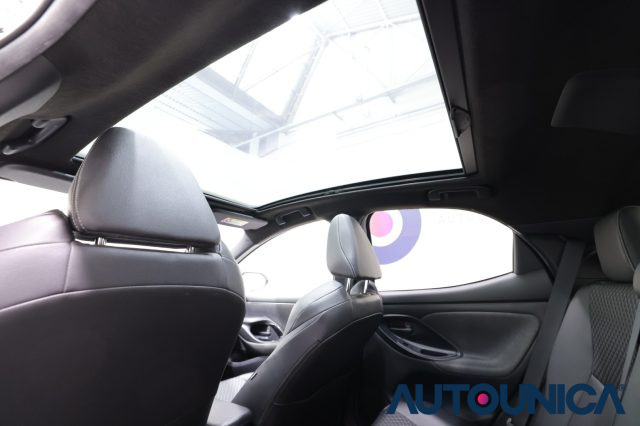 TOYOTA Yaris usata, con Frenata d