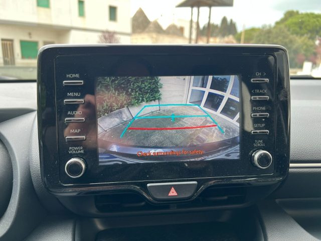 TOYOTA Yaris usata 28