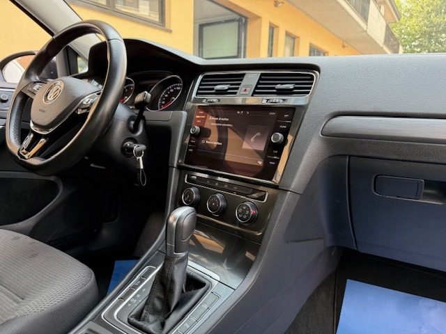 VOLKSWAGEN Golf usata, con ESP