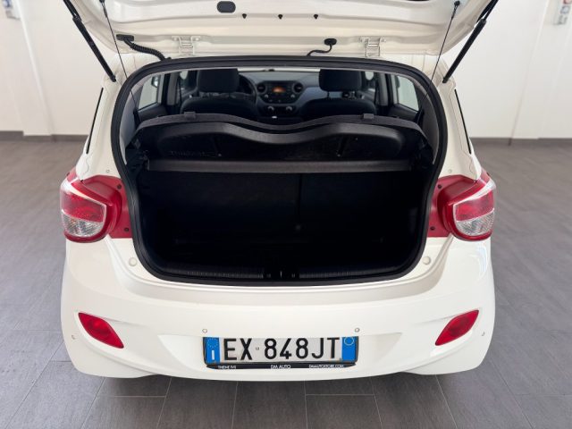 HYUNDAI i10 usata, con Controllo automatico clima