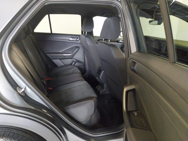 VOLKSWAGEN T-Roc usata, con USB