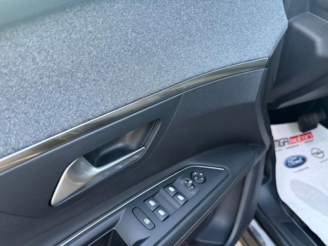 PEUGEOT 3008 usata, con Cruise Control