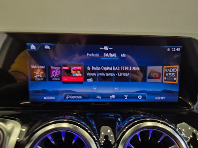 MERCEDES-BENZ GLB 200 usata, con USB