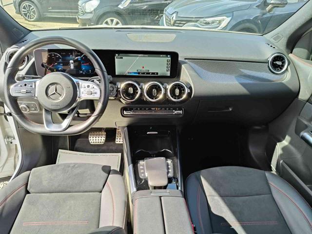 MERCEDES-BENZ GLA 180 usata, con Cerchi in lega
