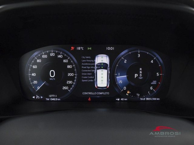 VOLVO XC40 usata 12