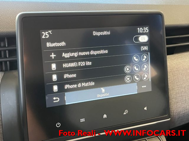 RENAULT Clio usata, con Touch screen