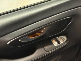 MERCEDES-BENZ V 250 usata, con Climatizzatore