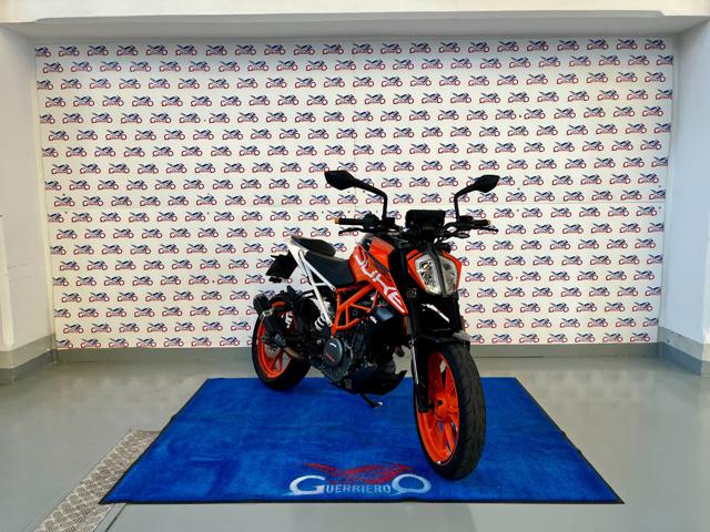 KTM 390 Duke usata 1